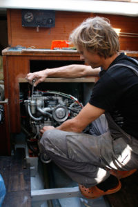 reparación de motores de embarcaciones